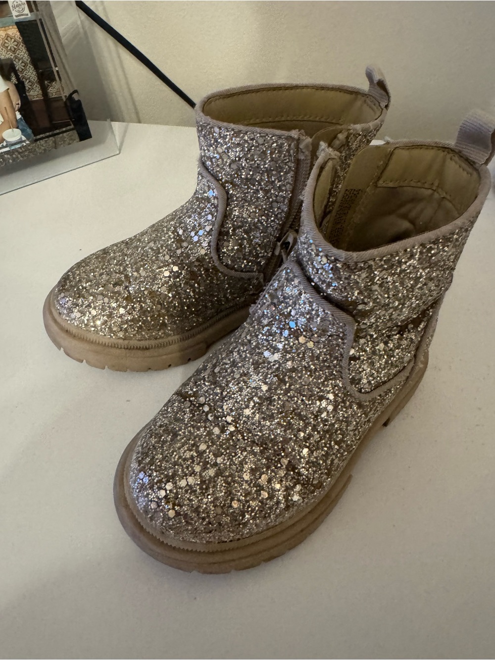 Cat & Jack Kids Glitter Ankle Boots in Champagne Sparkle